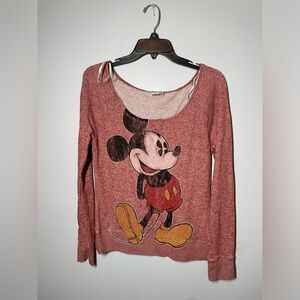 Disney parks size small long sleeve shirt! Great condition! ❤️